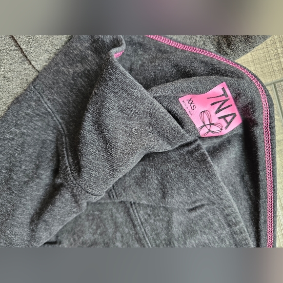 TNA Leggings - Picture 8 of 12